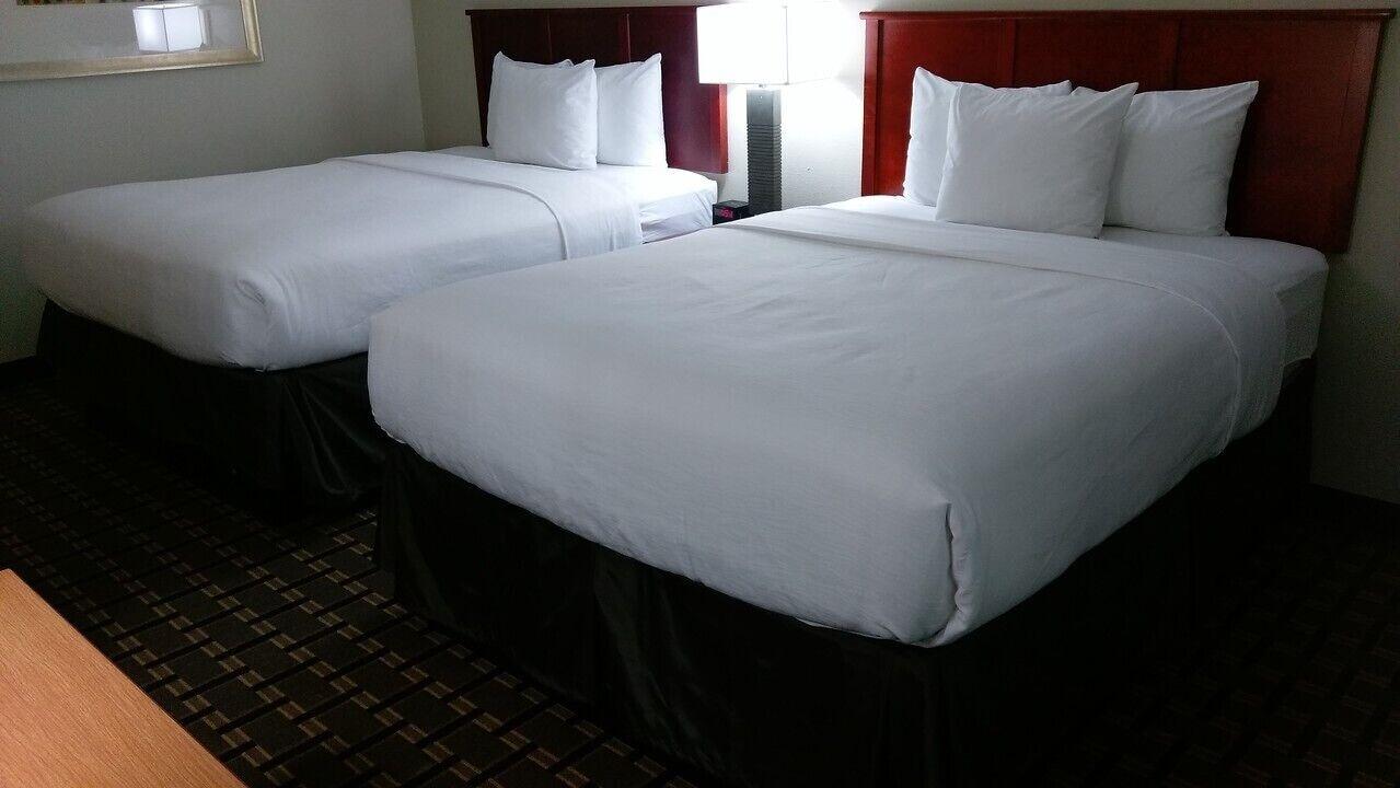C3 Hotel And Convention Center Hastings Esterno foto