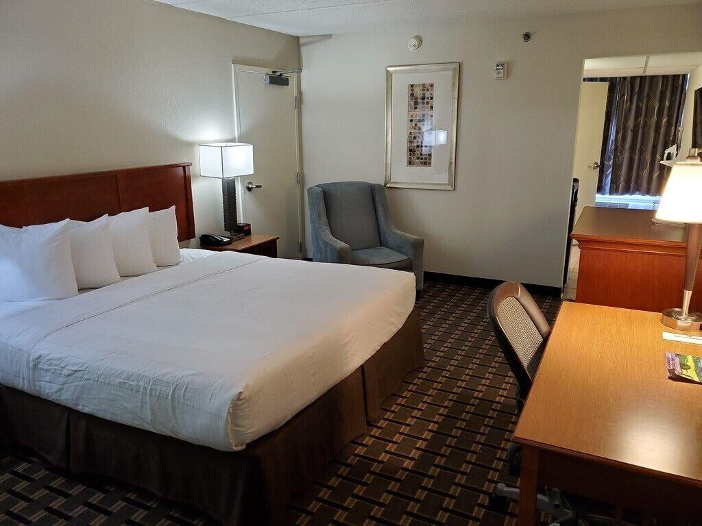 C3 Hotel And Convention Center Hastings Esterno foto