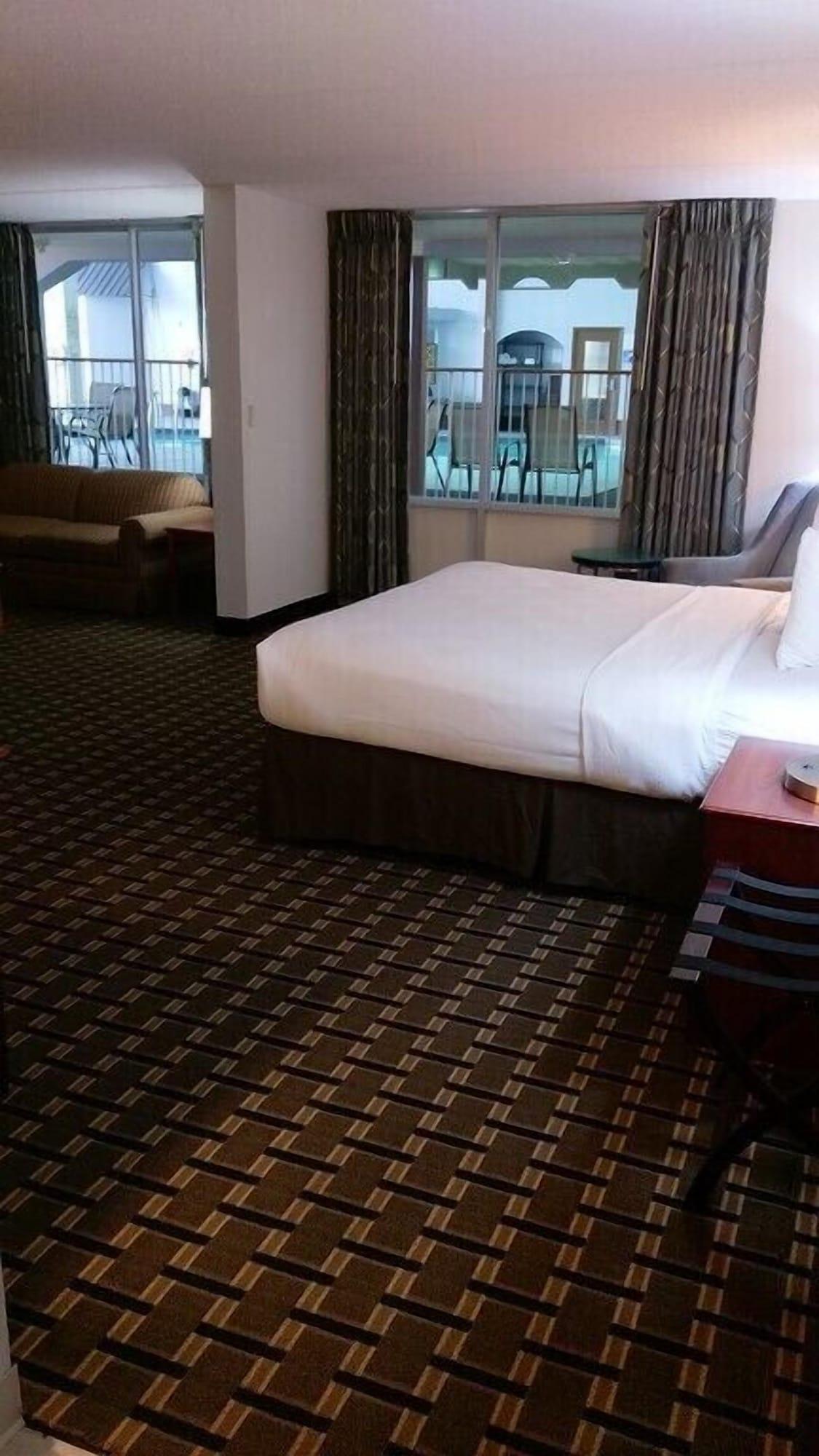 C3 Hotel And Convention Center Hastings Esterno foto